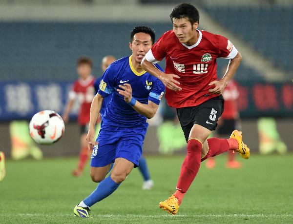 阿里纳斯： KD两个冠军是抱团来的，库里才是实打实的四个总冠军！（阿里纳斯：杜兰特两冠靠抱团，库里四冠货真价实）