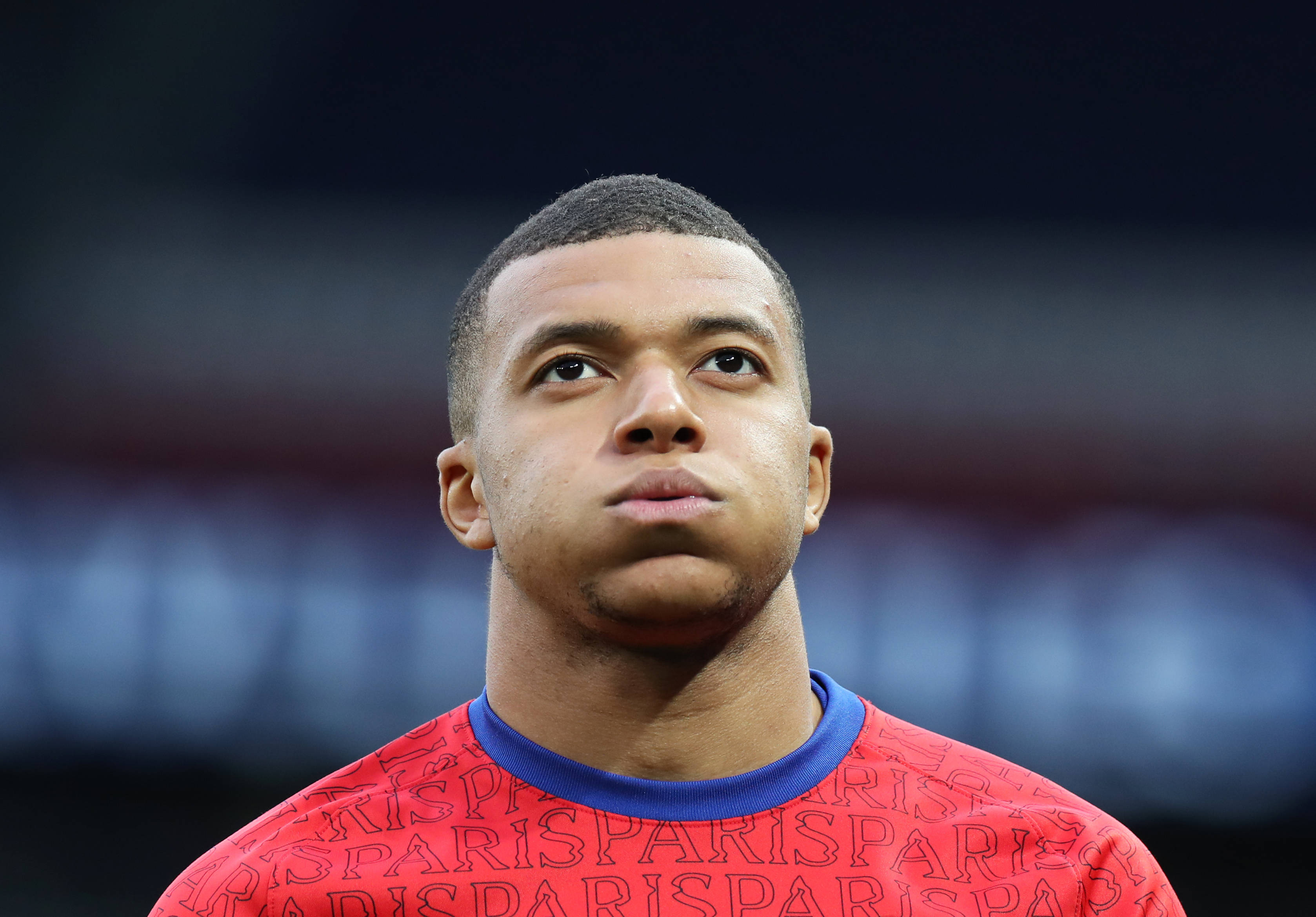 哀悼，一巴西18岁小将在家中因弟弟清理步枪时走火中弹身亡（悼念：巴西18岁小将家中意外中弹身亡，疑因弟弟清理步枪走火）