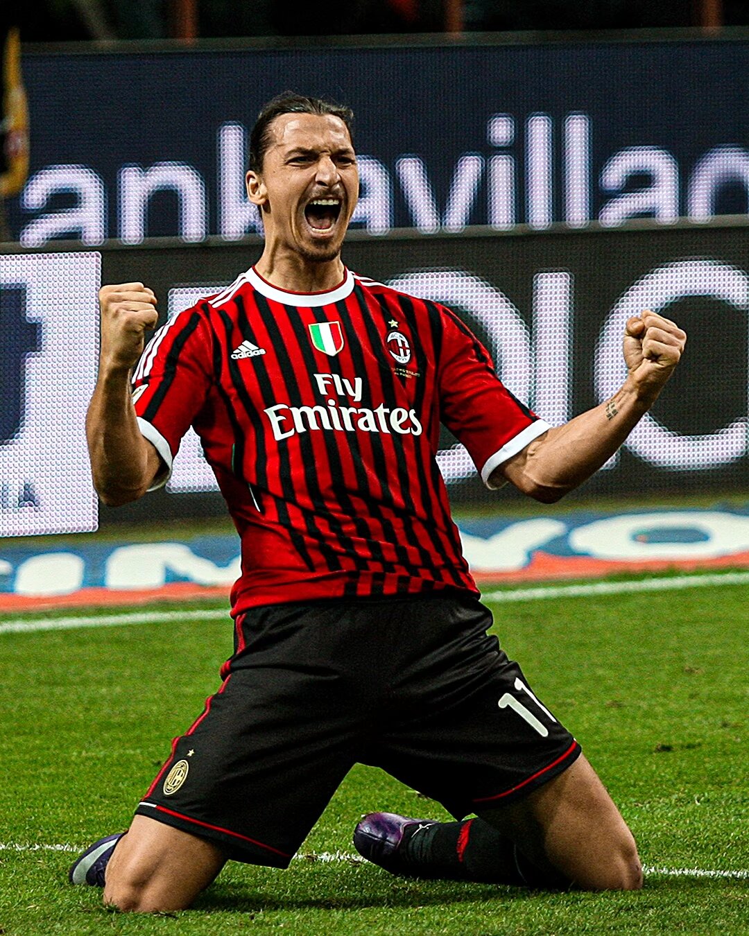 CBA首秀17分钟砍8分3板！宏远18岁小将征服杜锋，二飞为他提前退役（CBA处子秀17分钟8分3板！宏远18岁新星获杜锋认可，二飞为其提前退役）