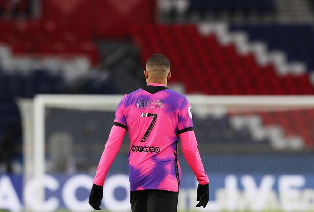 官方：奥尔莫左肩脱臼，预计将伤缺一个月（官方确认：奥尔莫左肩脱臼，预计休战约1个月）