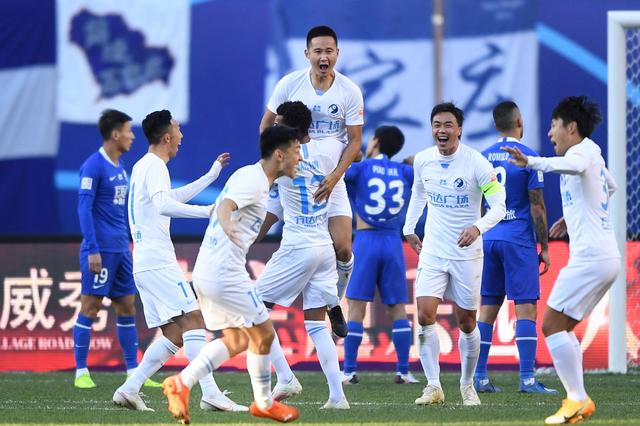 体育博主李平康：前国脚戴琳欠球迷钱不还，还辱骂对方 该球迷至今仍在病危中（体育博主李平康称前国脚戴琳拖欠球迷款并辱骂，当事球迷仍病危）