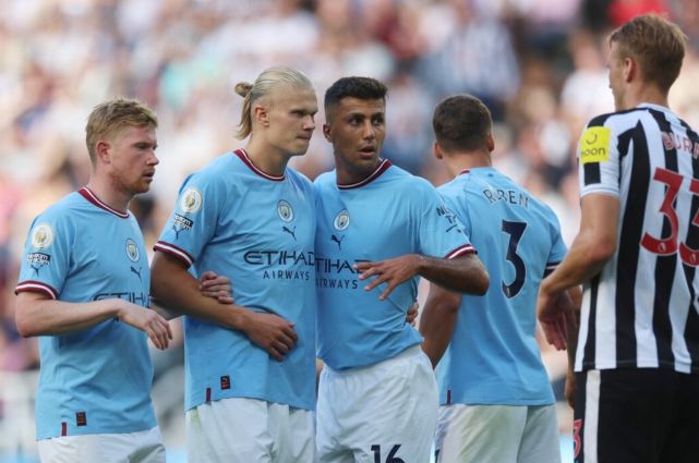 干净又卫生！贝克汉姆晒印度行学习制作美食视频（贝克汉姆印度之行：亲自学习制作美食并晒视频）