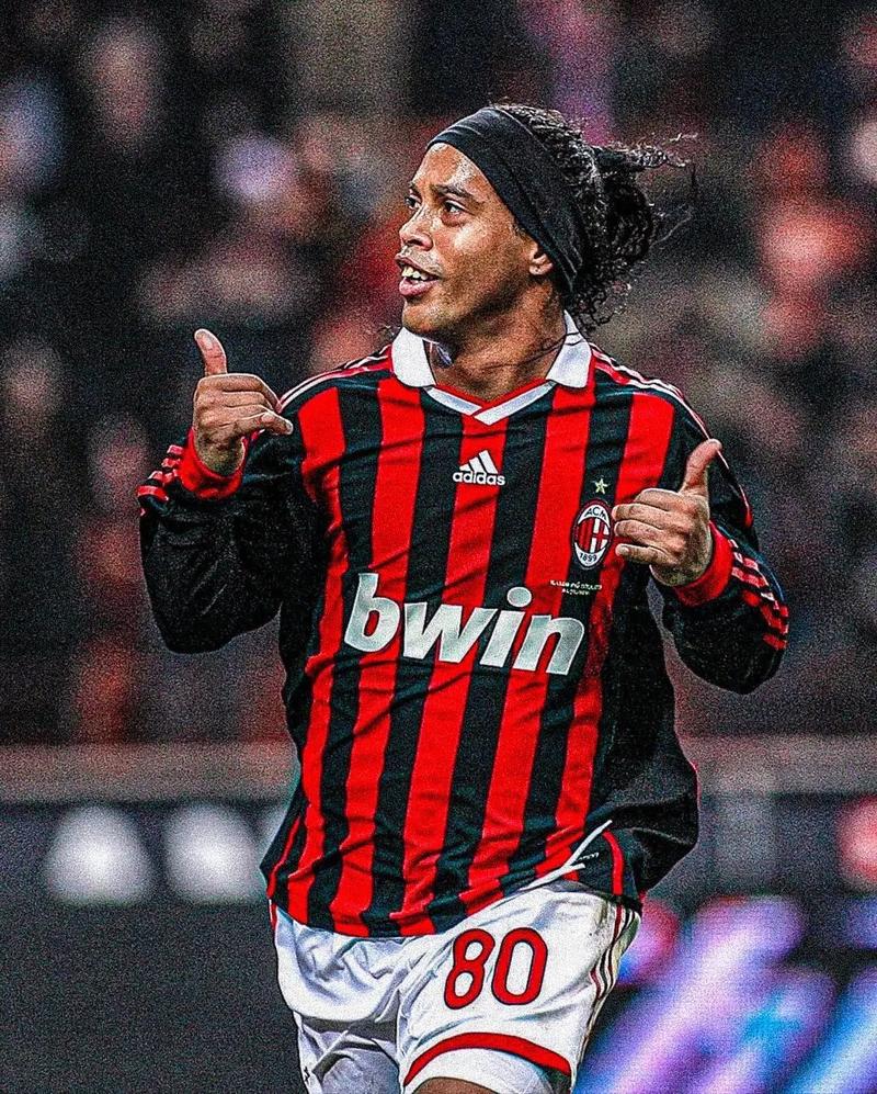 MVP+梅开二度：孔德vs法兰克福个人集锦（孔德个人集锦：对阵法兰克福荣膺MVP并梅开二度）