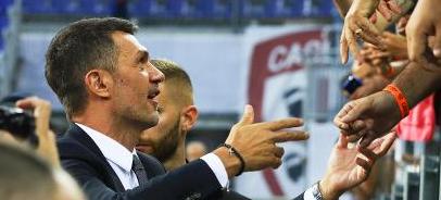 球星再度超神发挥（巨星再度神勇爆发）