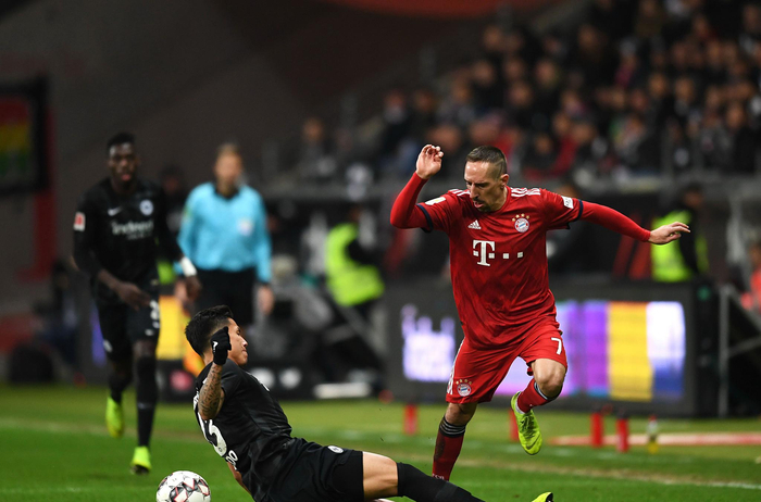 足球联赛积分榜最新动态（足球联赛积分榜即时更新）