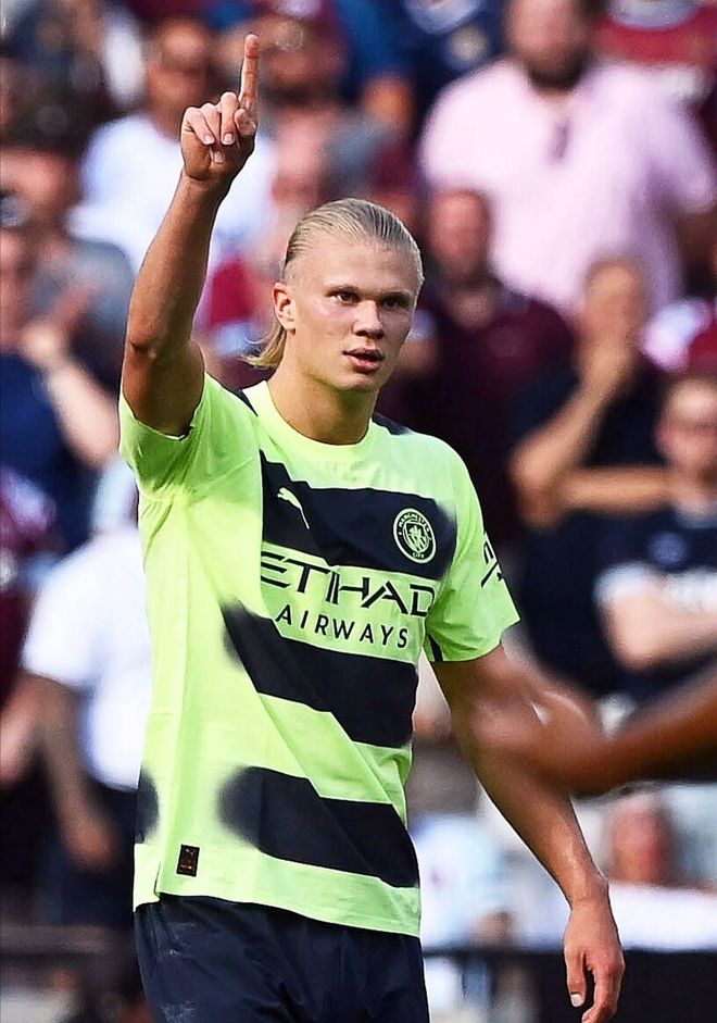 记者：拜仁和于帕进行深入谈判，他们预计球员最终会完成续约（记者称：拜仁与于帕谈判深入，预计将完成续约）