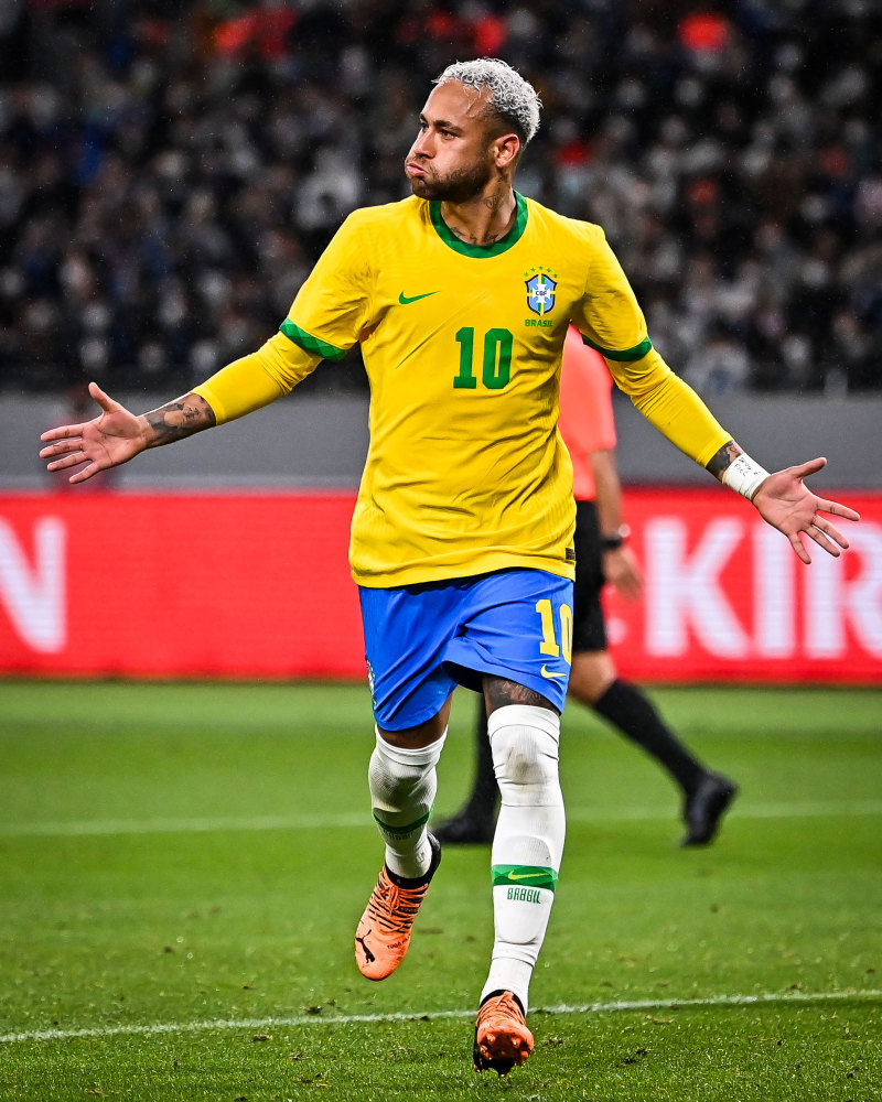 冬窗加盟米兰？罗马诺：莱万不会在1月离开巴萨（罗马诺：莱万1月留在巴萨，冬窗投米兰无望）